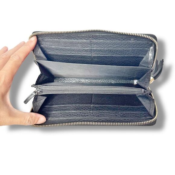 Gucci Soho Interlocking G Tassel Calfskin Leather Zip Around Long Wallet Black - Picture 6 of 8